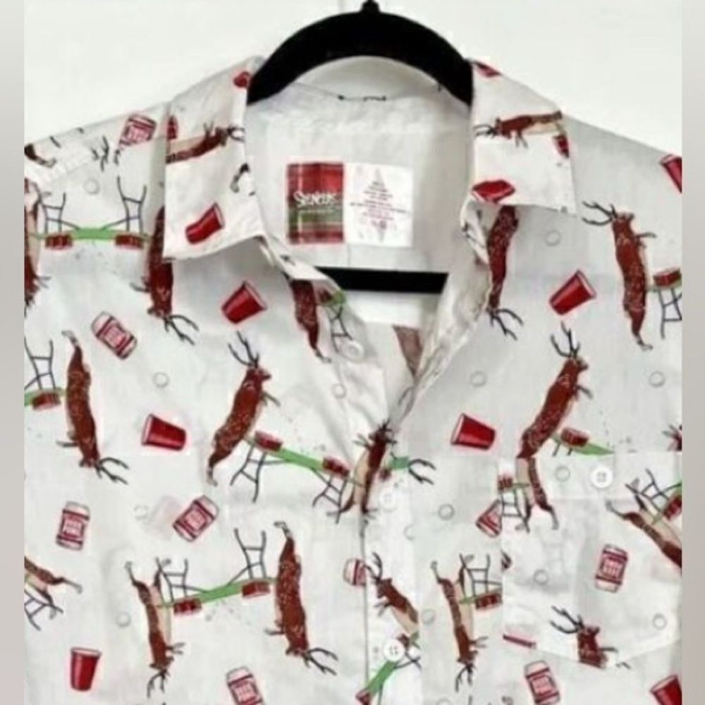 Deer Pong Christmas Buttonup Bucks playing beer pong. Dormparty Uglysweater XL